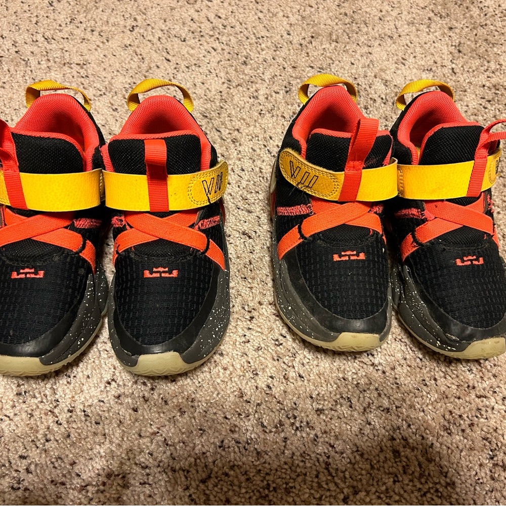 Nike boys 11c
